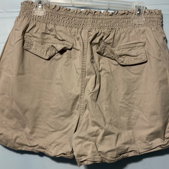 Shorts - Picture 3 of 3